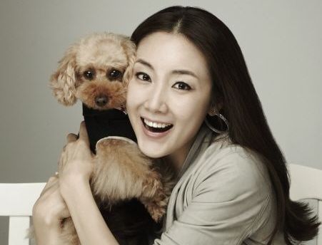 Choi Ji Woo quảng cáo cho công ty “thú cưng”